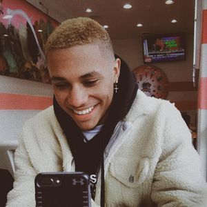 Meet your Posher, Adam